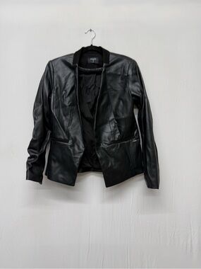 T TAHARI Women's Faux Leather Jacket Size 6 in Black